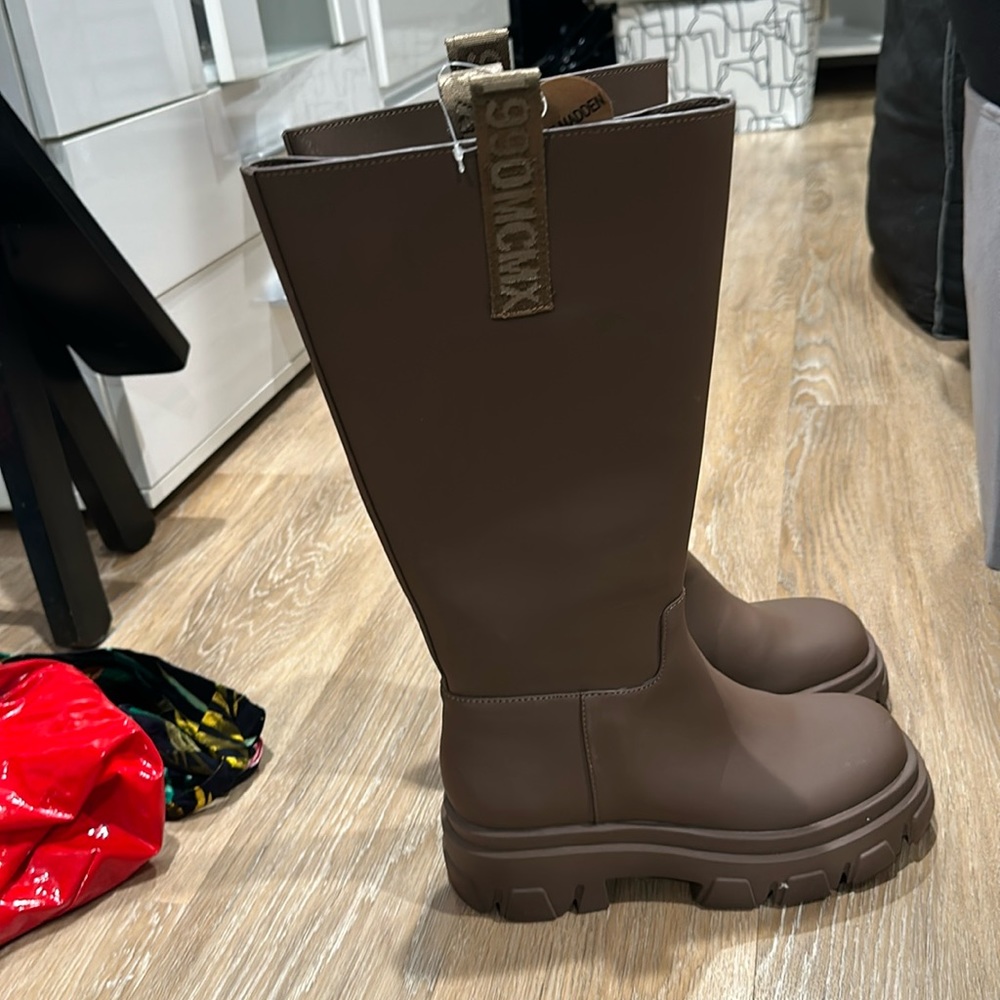 Steve Madden boots